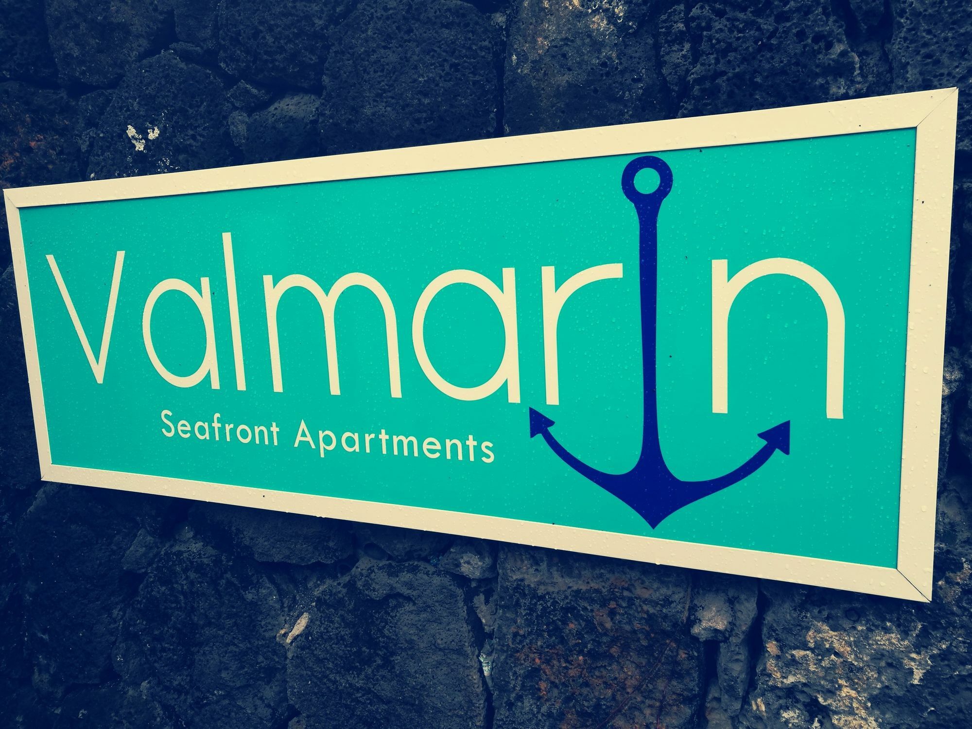 Valmarin Seafront Apartments Trou d'Eau Douce Extérieur photo